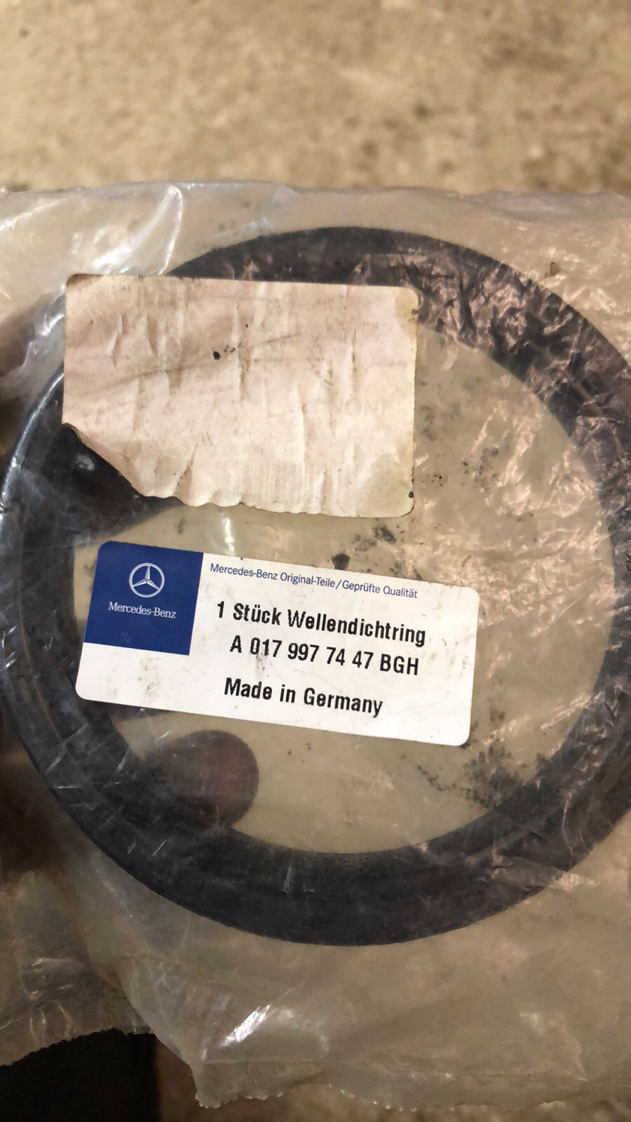 Фото в бортжурнале Mercedes-Benz E-Class Estate (S124). Запчасти на фото: A0179977447