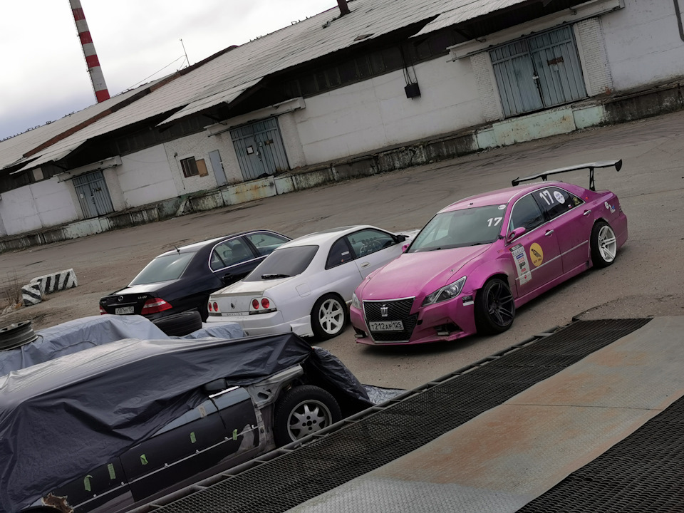 Фото в бортжурнале Lexus LS (UCF30)