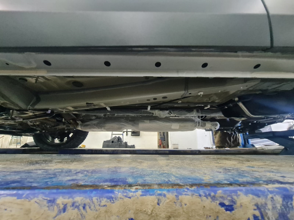 Фото в бортжурнале Toyota RAV4 (5G)