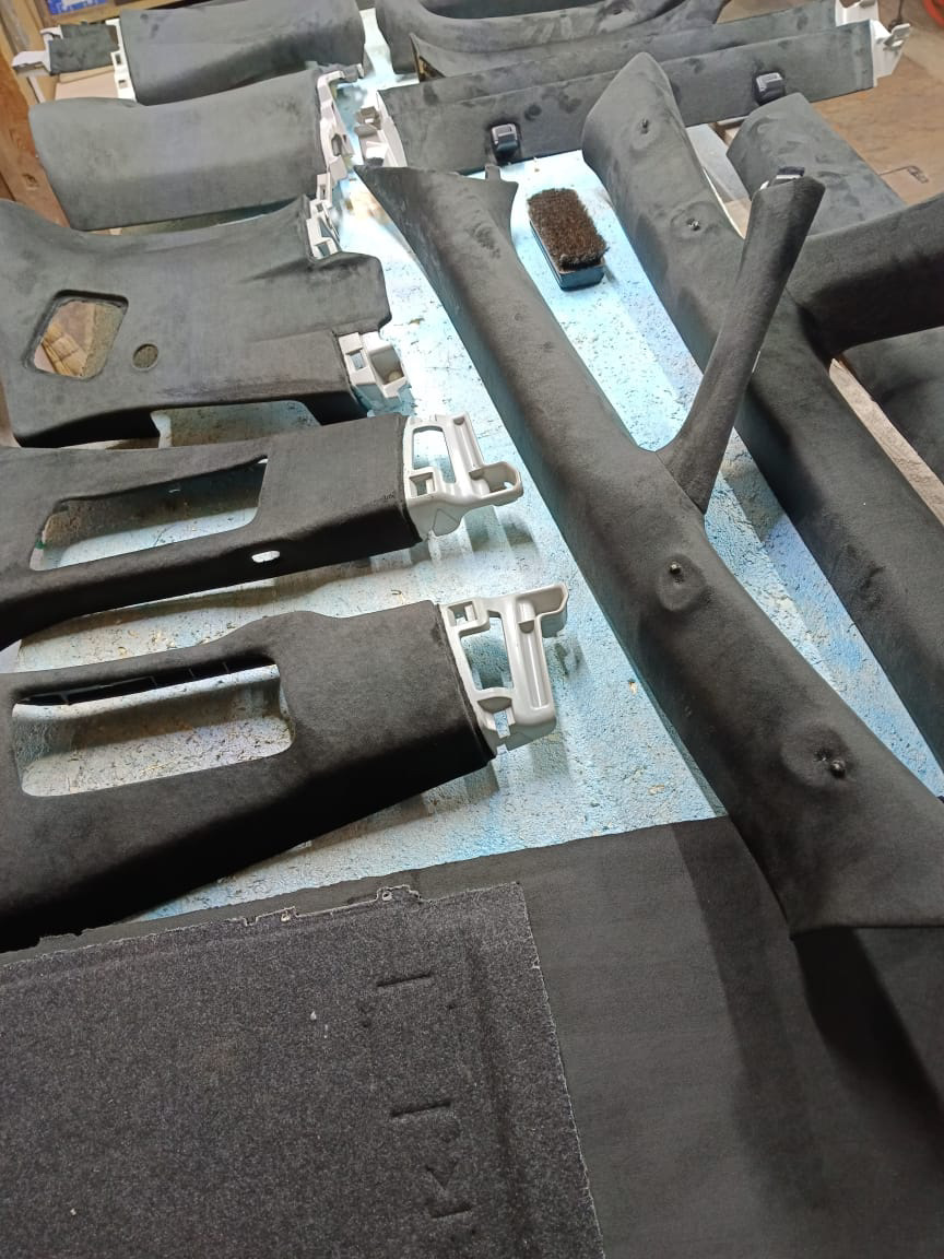 Стоечки) — Toyota Vellfire (2G)