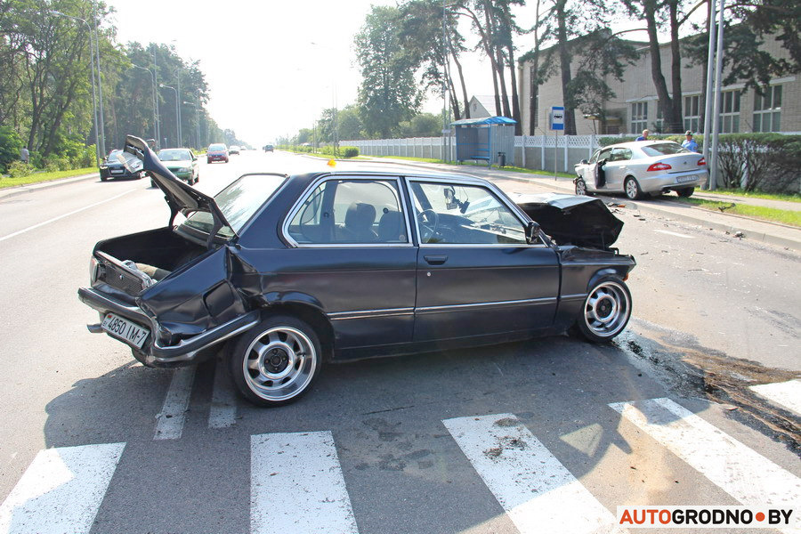 Фото в бортжурнале BMW 3 series (E21)