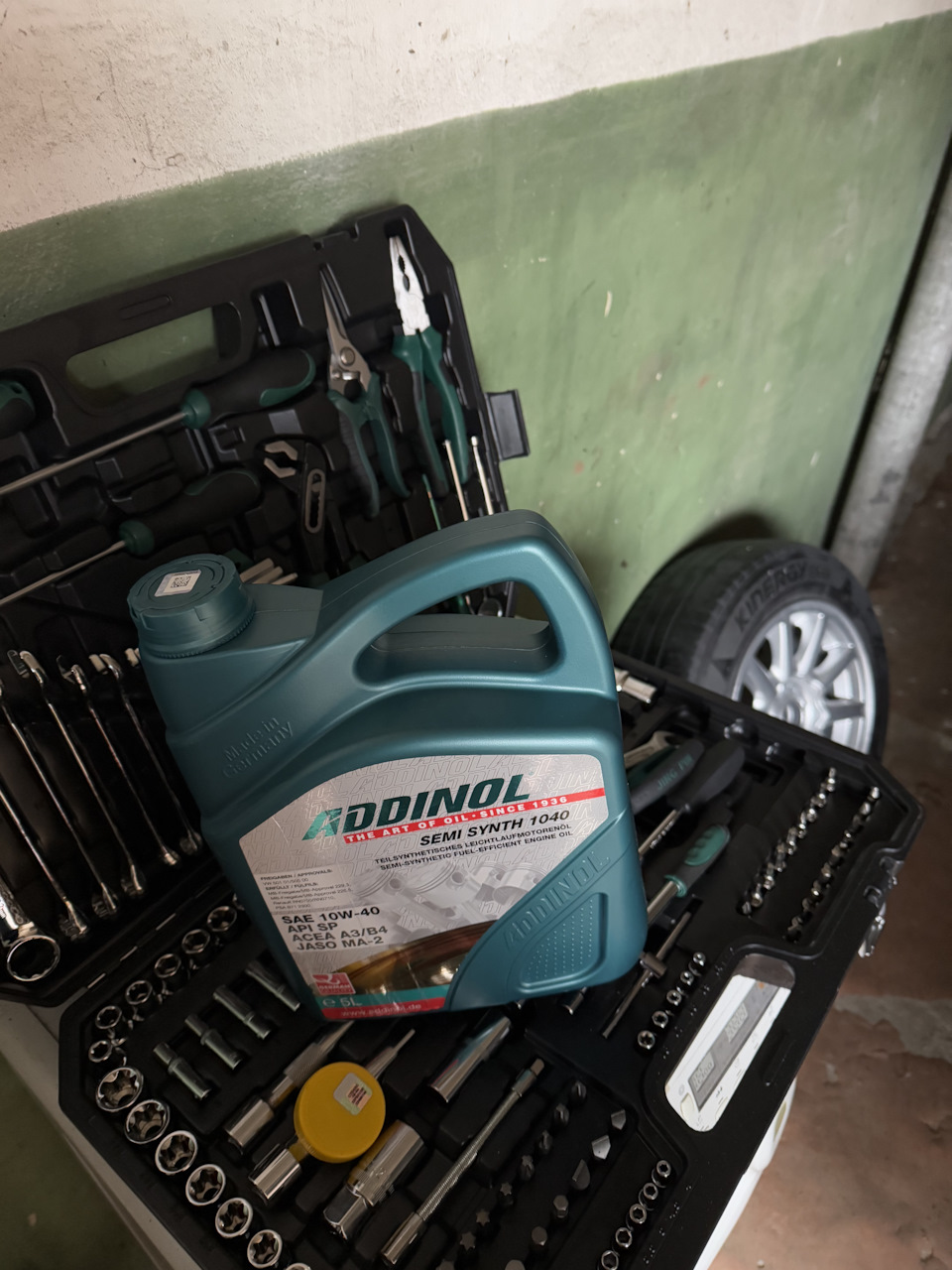 Далее, залил такое масло, посмотрим как будет ходить — Audi 100 (C3)