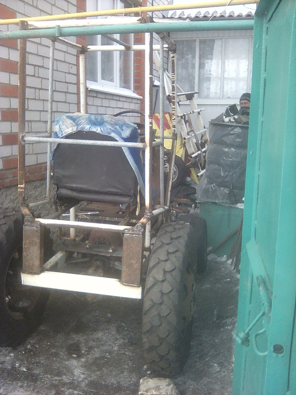 Сидушку от 2106.Каркас кабины из труб. — Chevrolet Niva (1G)