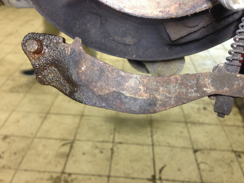 Фото №8 Флажок ручника — KIA Spectra