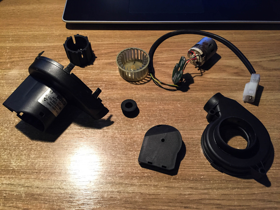 вам тоже жалко выкинуть старые ненужные запчасти?)) — BMW 6 series (E63). Запчасти на фото: 0130002