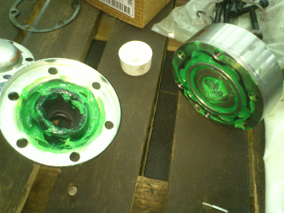 Была в заначке такая смазка Febi 21909 — Audi A4 (B6). Запчасти на фото: 21909