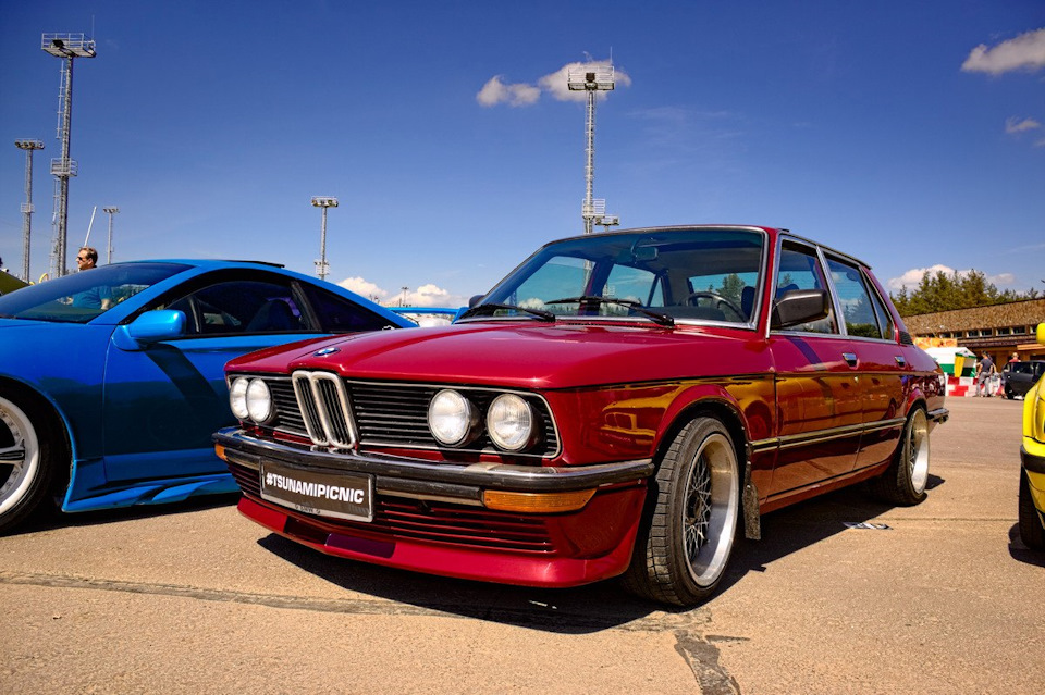 Фото в бортжурнале BMW 5 series (E12)