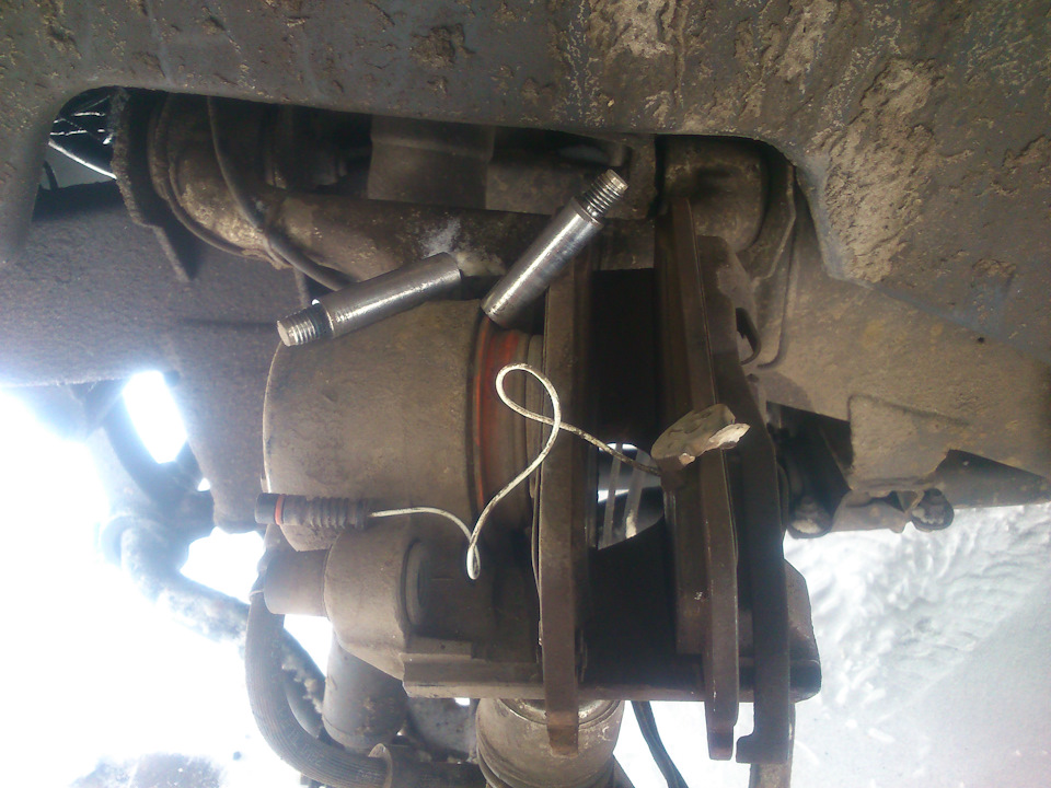 Направляющие в норме, но сухие от слова совсем. — Mercedes-Benz M-Class (W163)