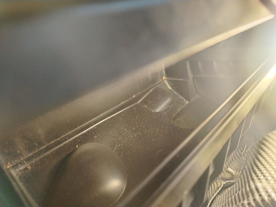 Чуть пыли и грязи — Mercedes-Benz C-Class (W205)