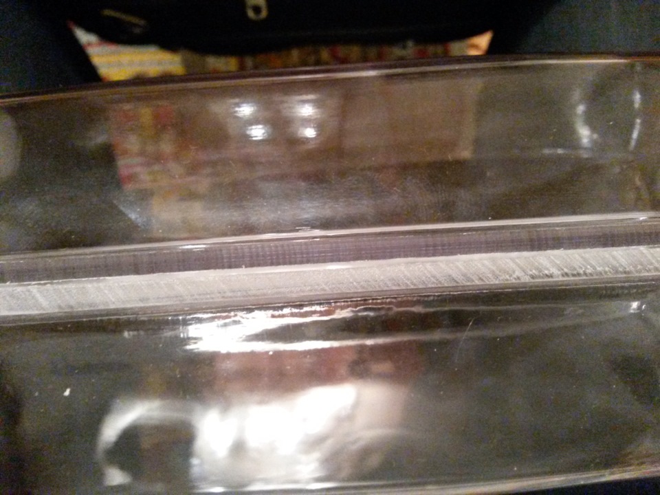 Толщина стекол приложенных друг к другу, сверху питерское, снизу минское — Audi A6 (C4)