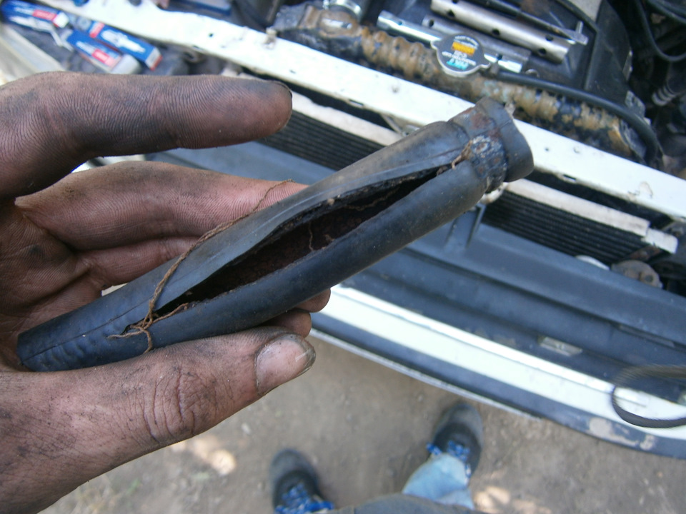 … — Nissan Skyline (R30)