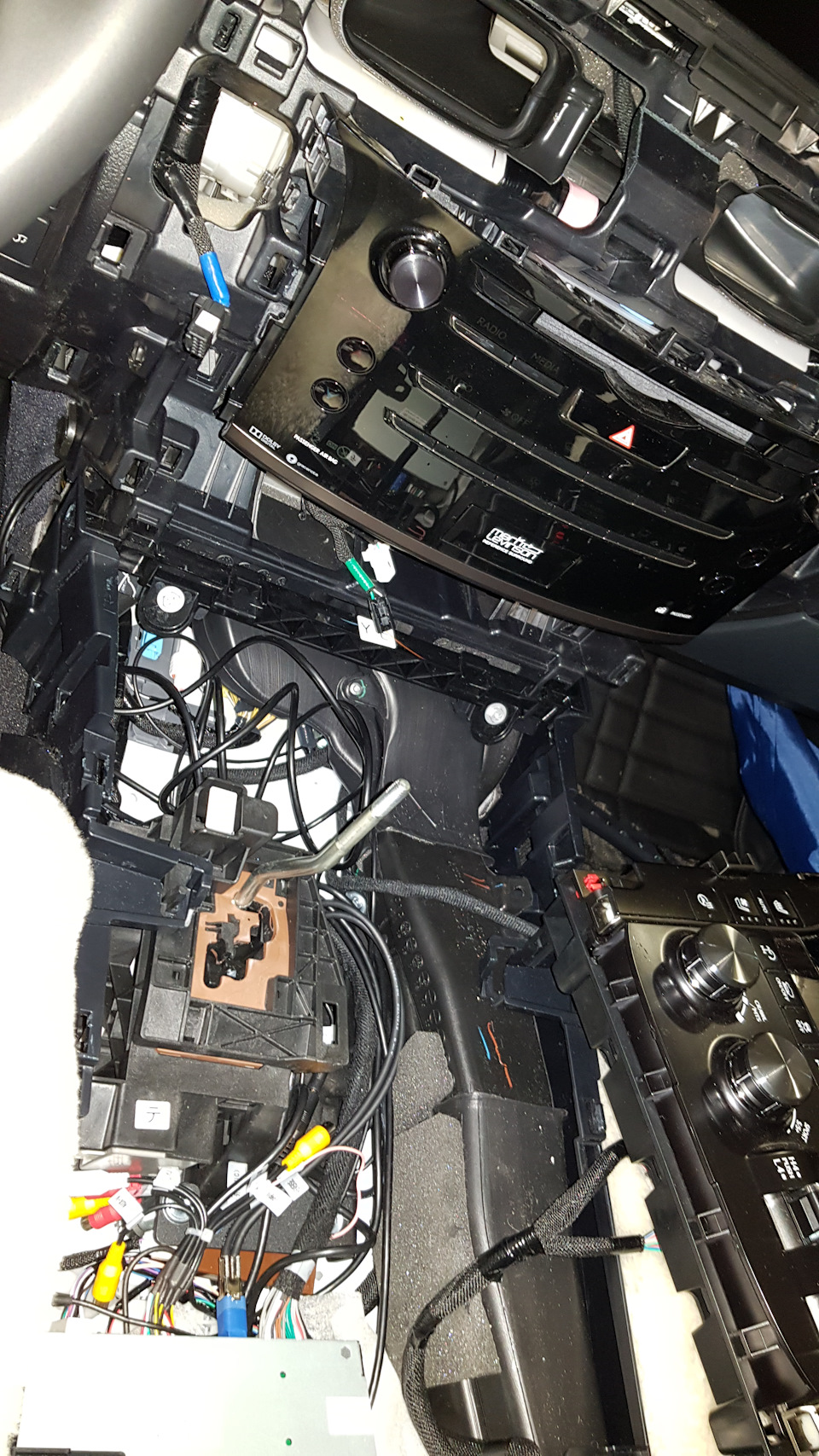 Фото в бортжурнале Lexus LX (URJ200/URJ201)