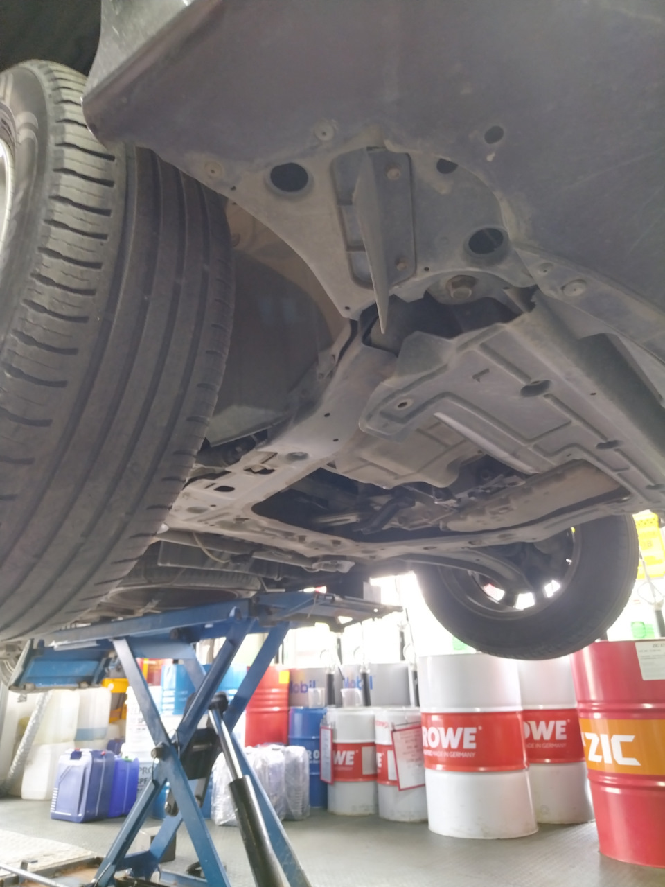 Фото в бортжурнале Nissan Serena Mk III (C25)