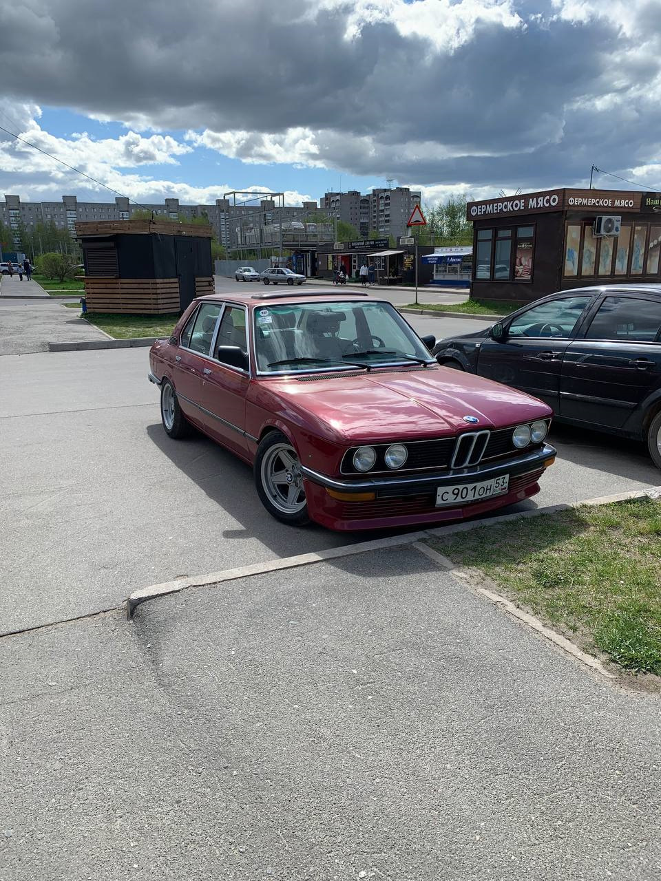 первый самостоятельный выезд 2022 — BMW 5 series (E12)