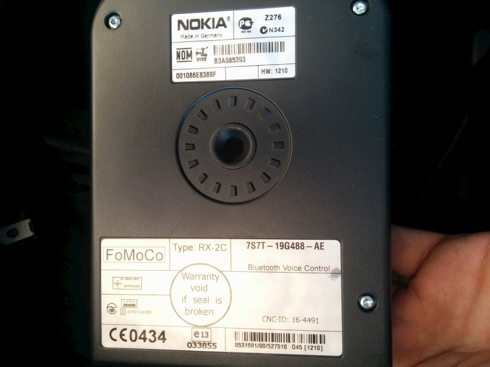 Nokia — Connecting people — Ford Mondeo IV. Запчасти на фото: 7S7T19G488AE