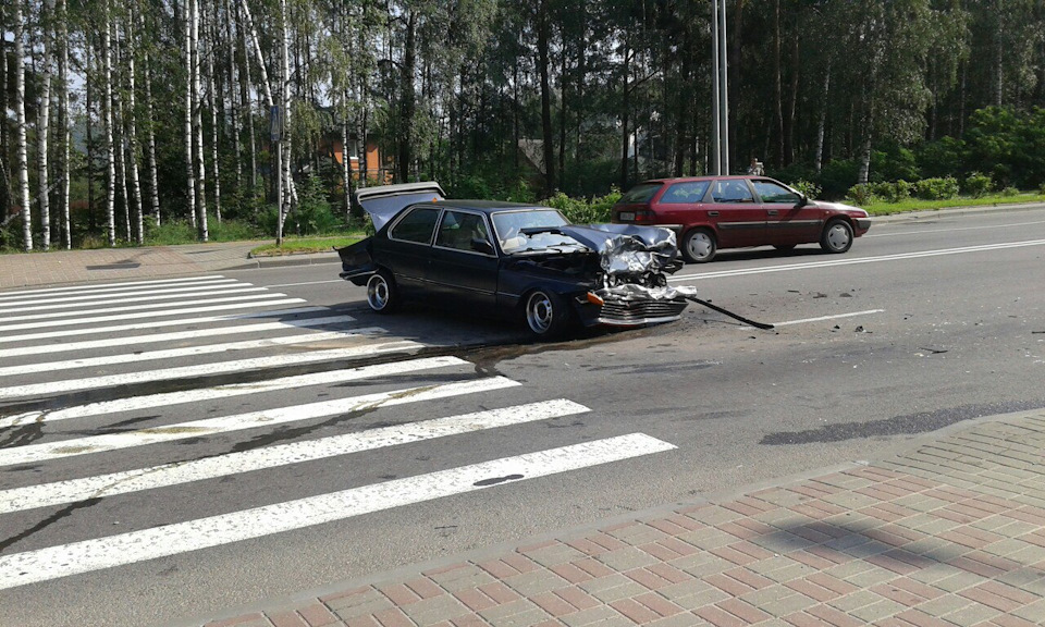 Фото в бортжурнале BMW 3 series (E21)