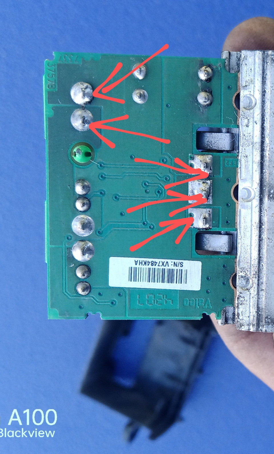 Вот в этих местах было заметно что олово не ровное — Renault Scenic II