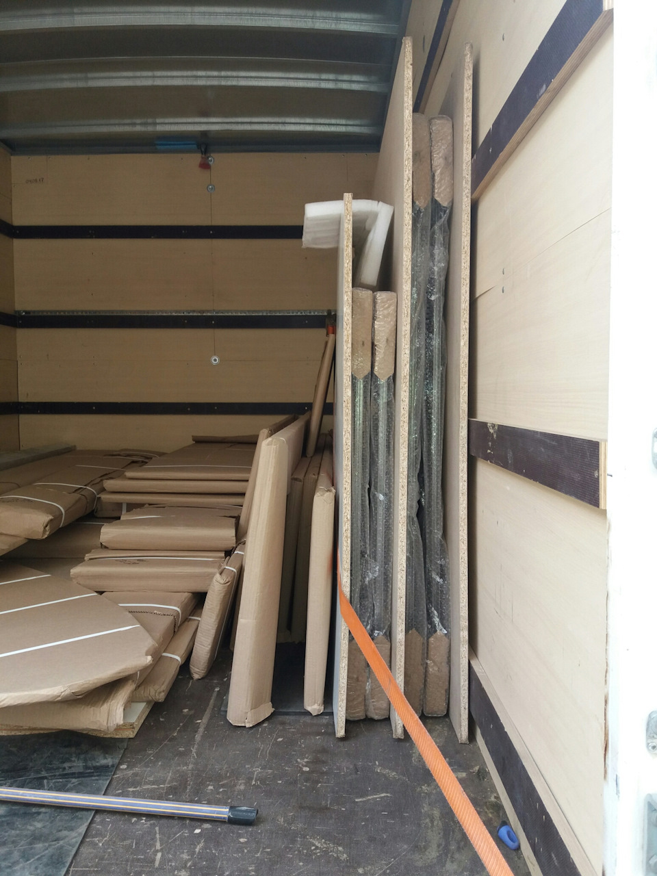 Фото в бортжурнале Ford Transit (8G)