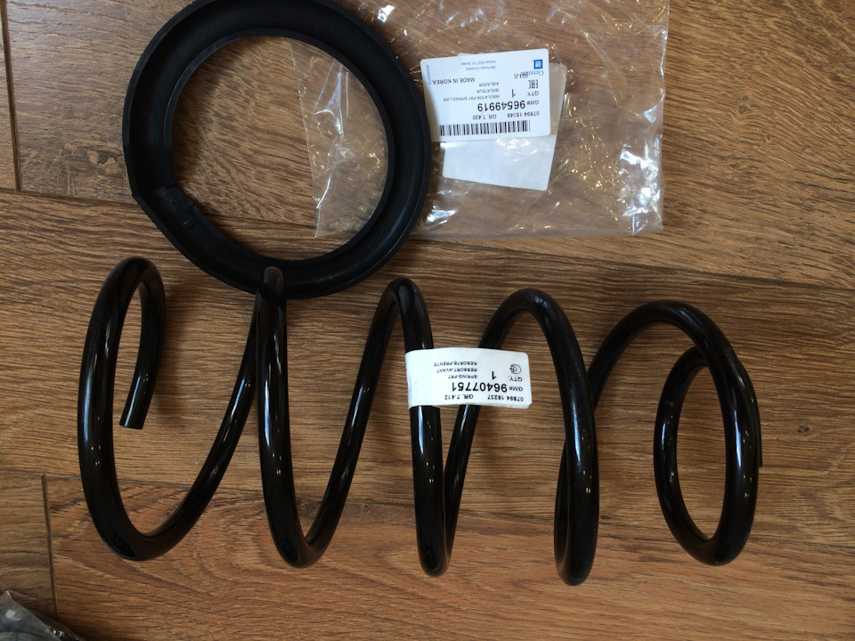 Фото в бортжурнале Chevrolet Lacetti 5D. Запчасти на фото: 96407751, 96549919