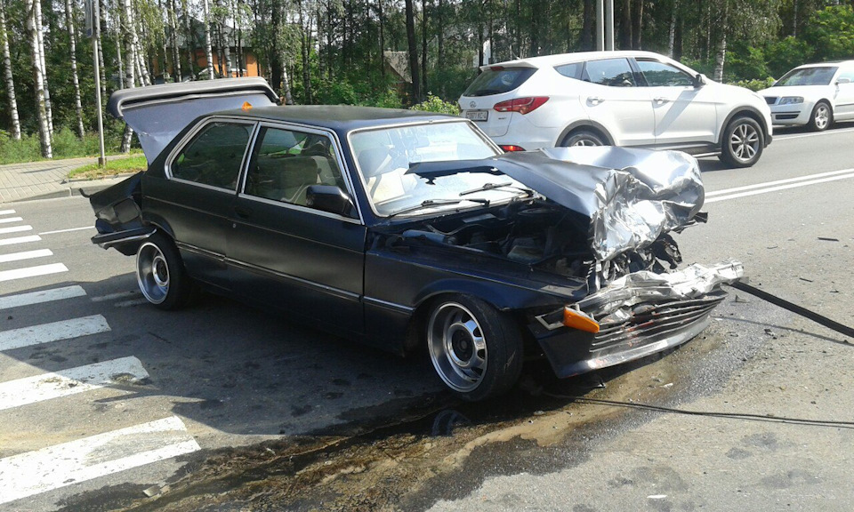 Фото в бортжурнале BMW 3 series (E21)