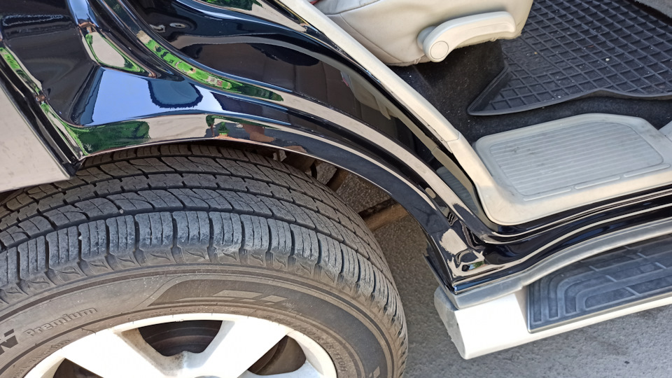 Свежеокрашенные арки сияют как с завода. — Mitsubishi Pajero (4G)