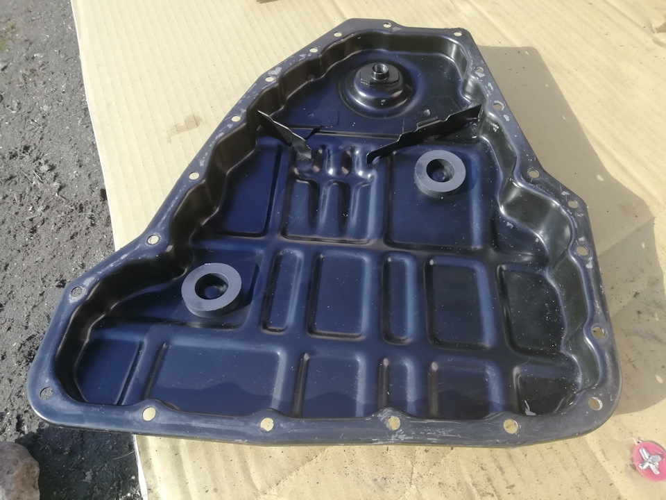 Отмытый поддон и магниты — Nissan Maxima QX (A32)