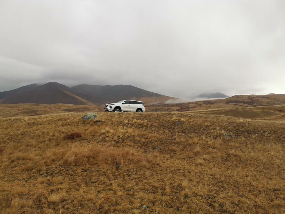 фортюнер в естественной дикой среде — Toyota Fortuner (2G)