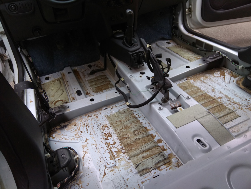 Фото в бортжурнале Renault Logan (2G)