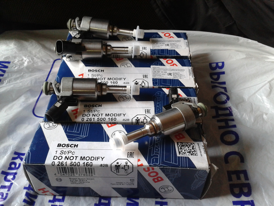 Новые форсики BOSCH 0261500160 — Audi A4 Avant (B8). Запчасти на фото: 0261500160