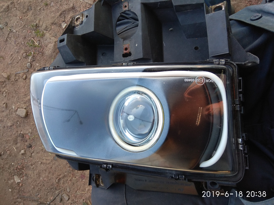 Фото в бортжурнале Volkswagen Multivan (T4). Запчасти на фото: Q8060