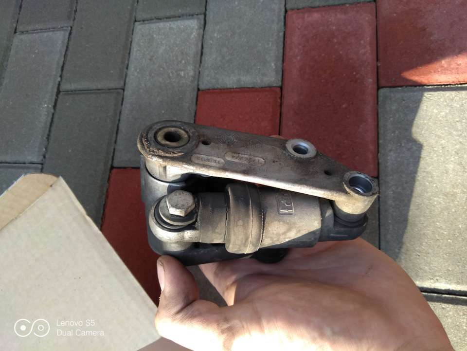 Фото в бортжурнале BMW 5 series (E60)