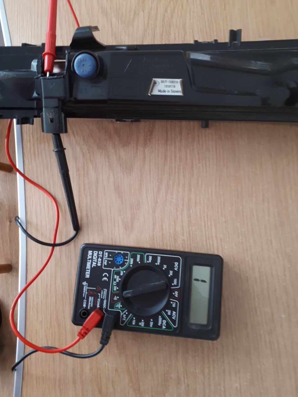 Мозг компостировал средний контакт. От времени, и конечно температурных перепадов, контакты расшевелились и зажили своей жизнью. — Ford Mondeo IV. Запчасти на фото: 1010118