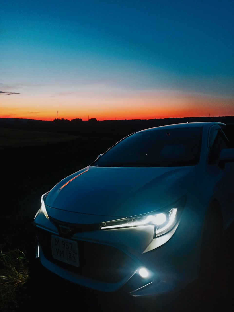 обожаю закаты — Toyota Corolla (E210)