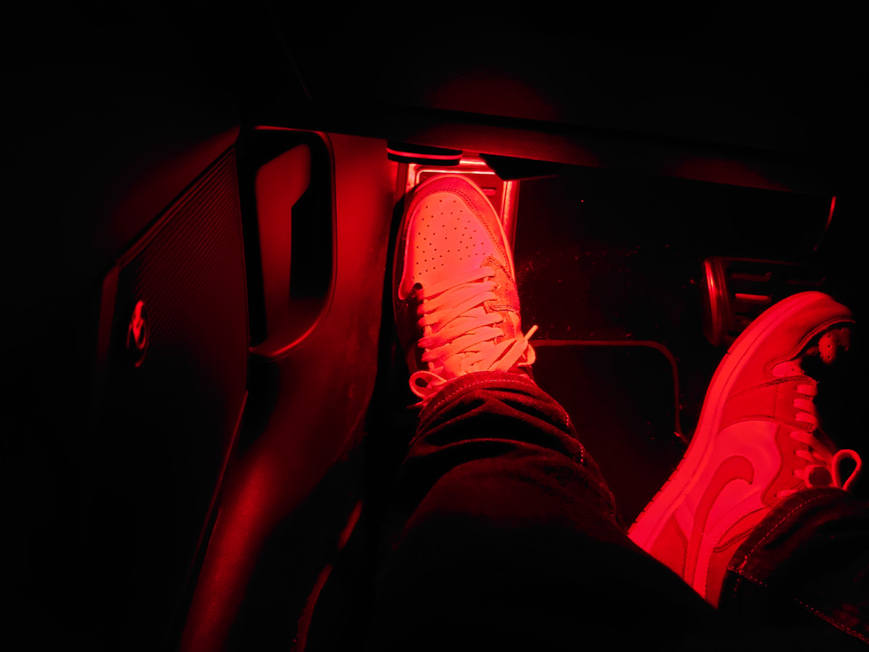 Red — SEAT Leon FR (Mk3)