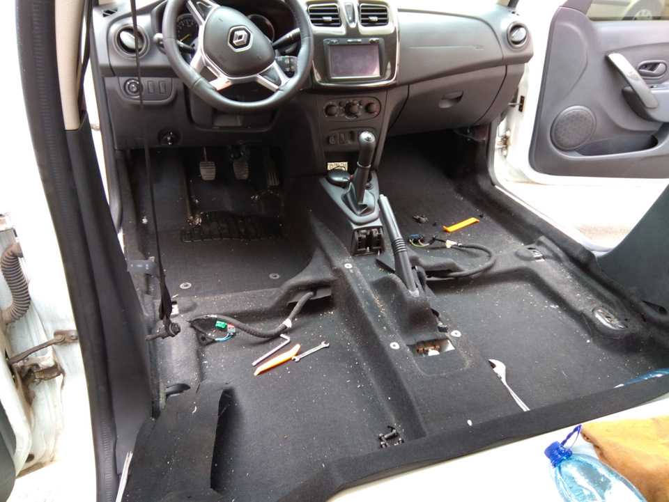 Фото в бортжурнале Renault Logan (2G)