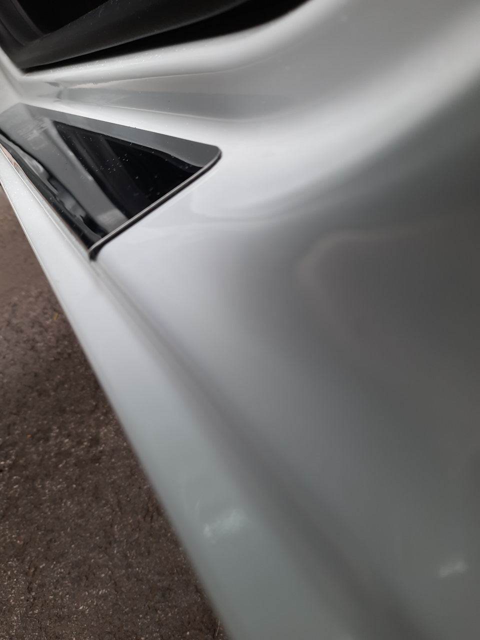 По форме не очень, возможно в будущем сниму нафиг и плёнкой закатаю. — Lada Vesta (NG)