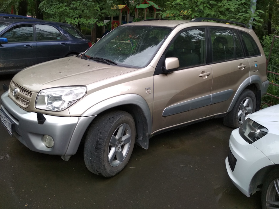 Фото в бортжурнале Toyota RAV4 (II)