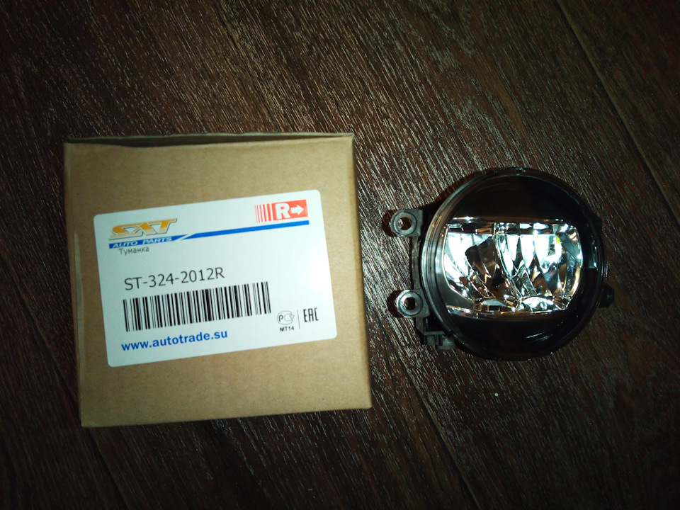 Фото в бортжурнале Toyota Fortuner (2G). Запчасти на фото: ST3242012R