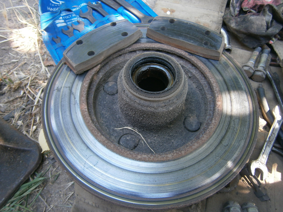 … — Nissan Skyline (R30)