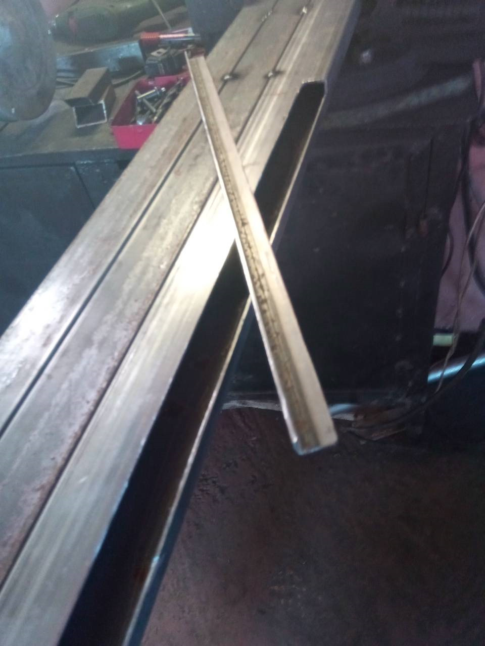 вырезали паз под двери — УАЗ 315195 Hunter