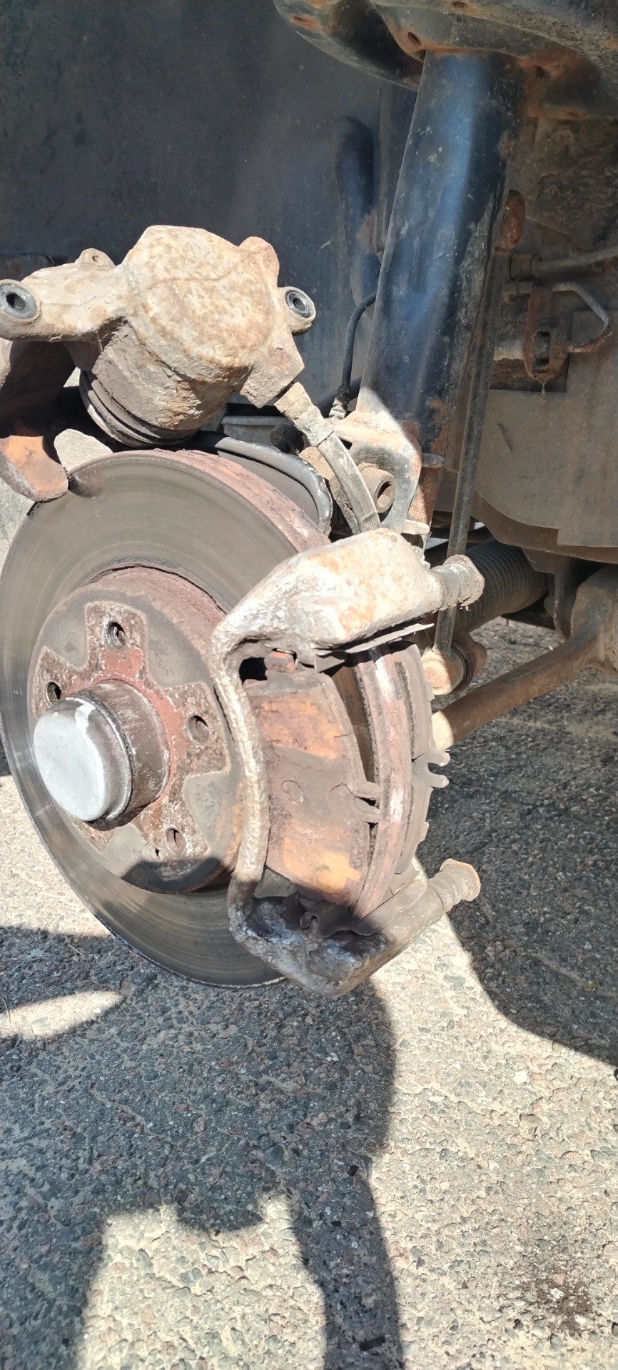 Снятый суппорт — Mercedes-Benz C-Class (W203)