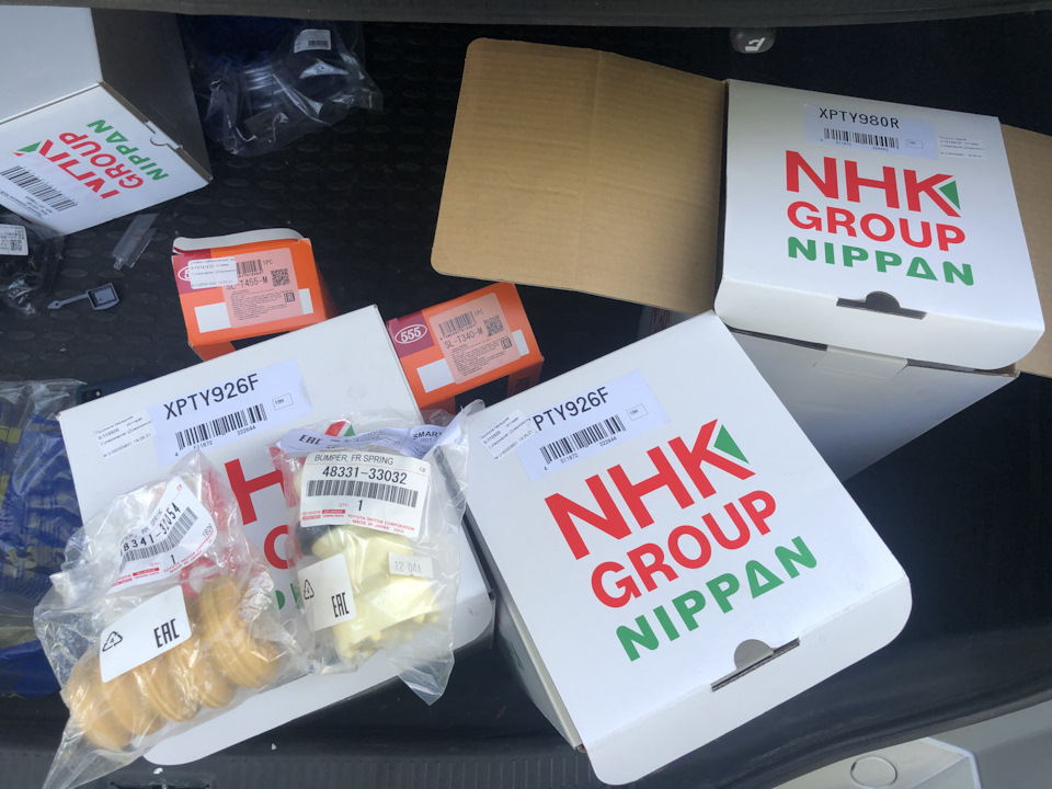 Расходники — Toyota Camry (XV40). Запчасти на фото: XPTY980R, XPTY926F, 4833133032