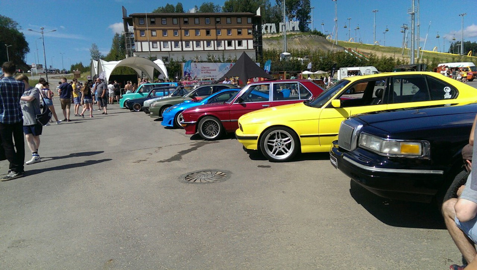 Фото в бортжурнале BMW 5 series (E12)