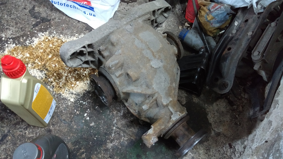 а это старичек бодрячек — BMW 5 series (E39)