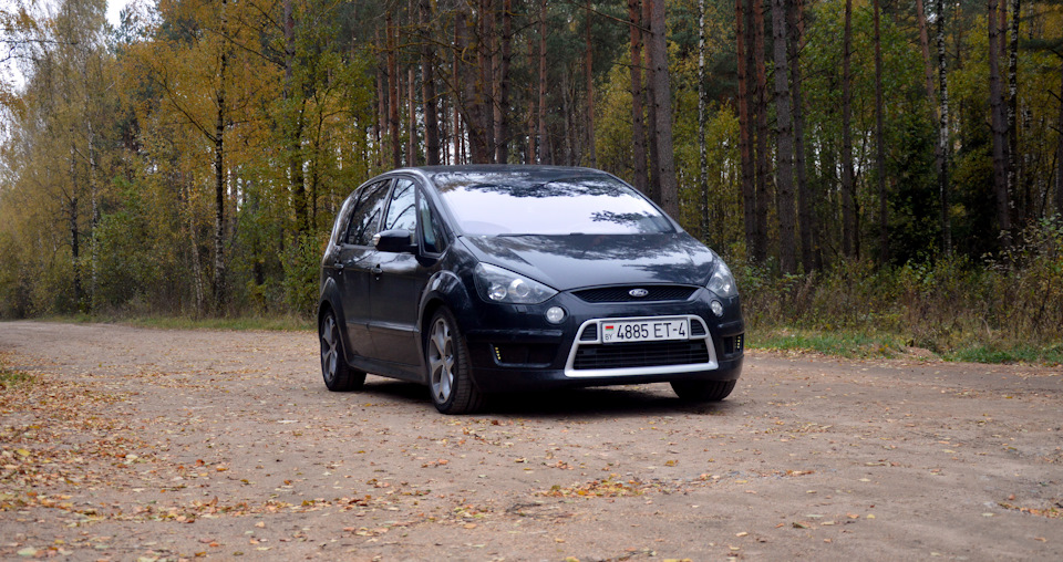 На том же месте, год спустя — Ford S-Max (1G)