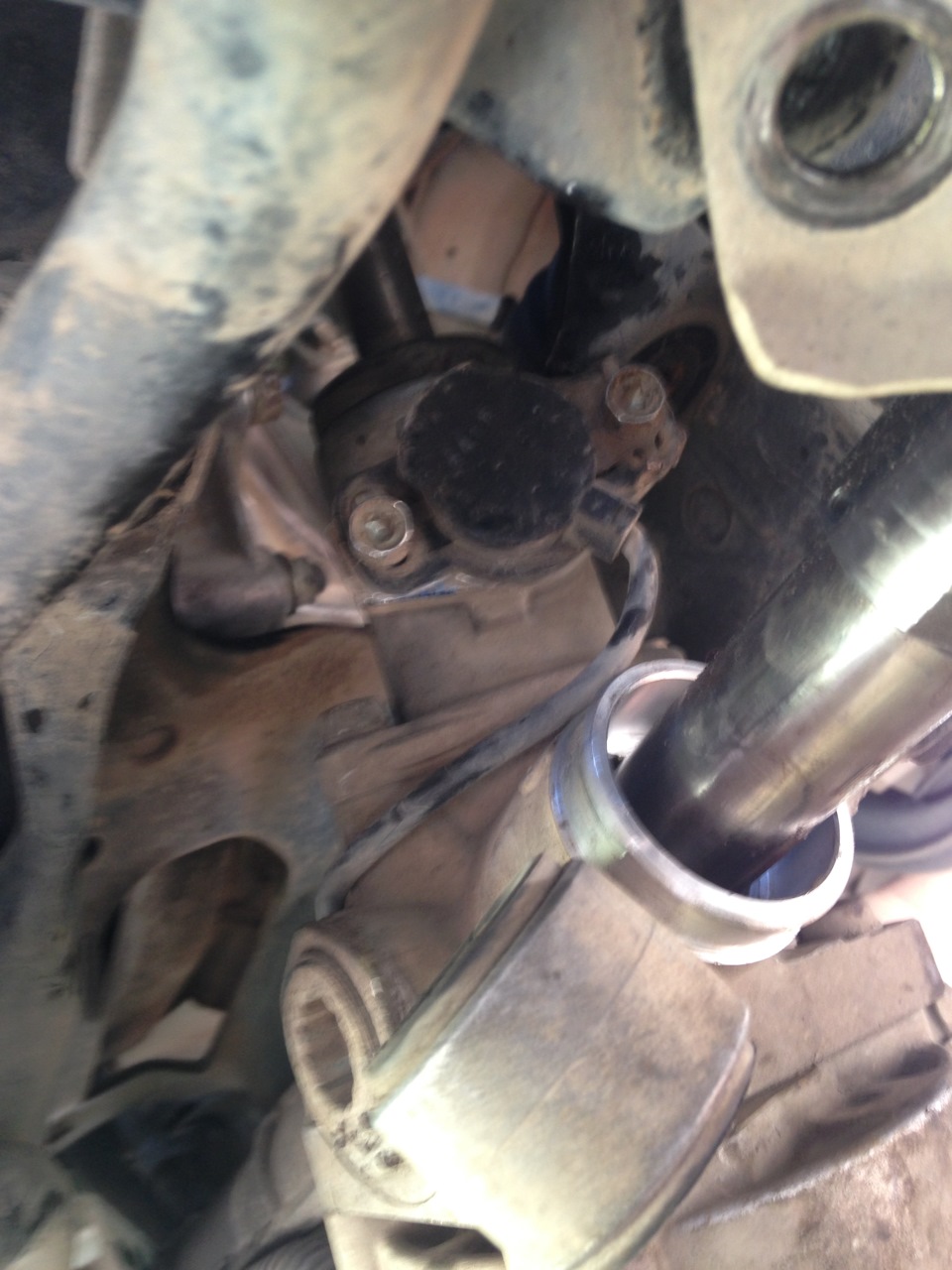 вот он, виновник — Subaru Forester (SH)