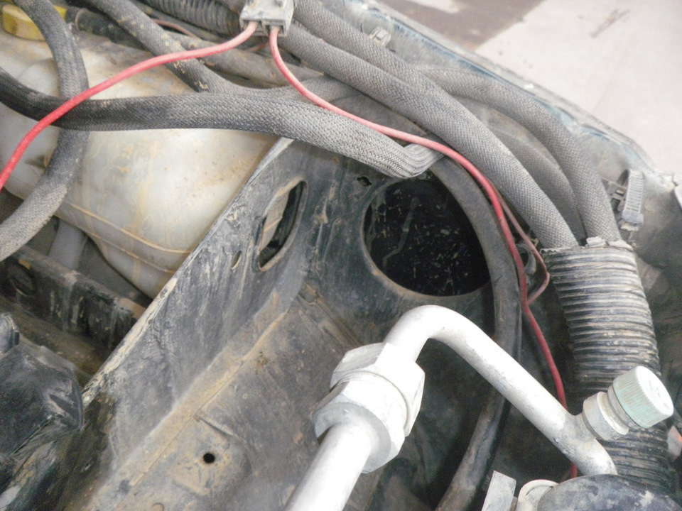 Вот туда надо вывести воздуховод — Nissan Patrol GR II (Y61)