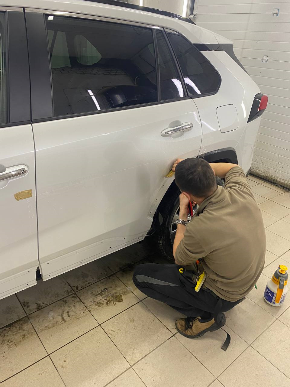 Фото в бортжурнале Toyota RAV4 (5G)