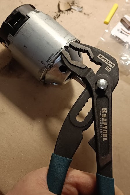 Использовал данный инструмент для разбора, очень удобно. При сборке бил керном м/у — Mitsubishi Lancer X