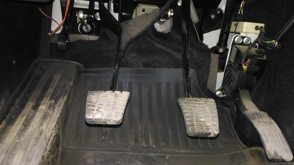 Педаль сцепления отрегулирована. — УАЗ Patriot